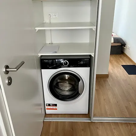 New Cozy In Old Town Apartment